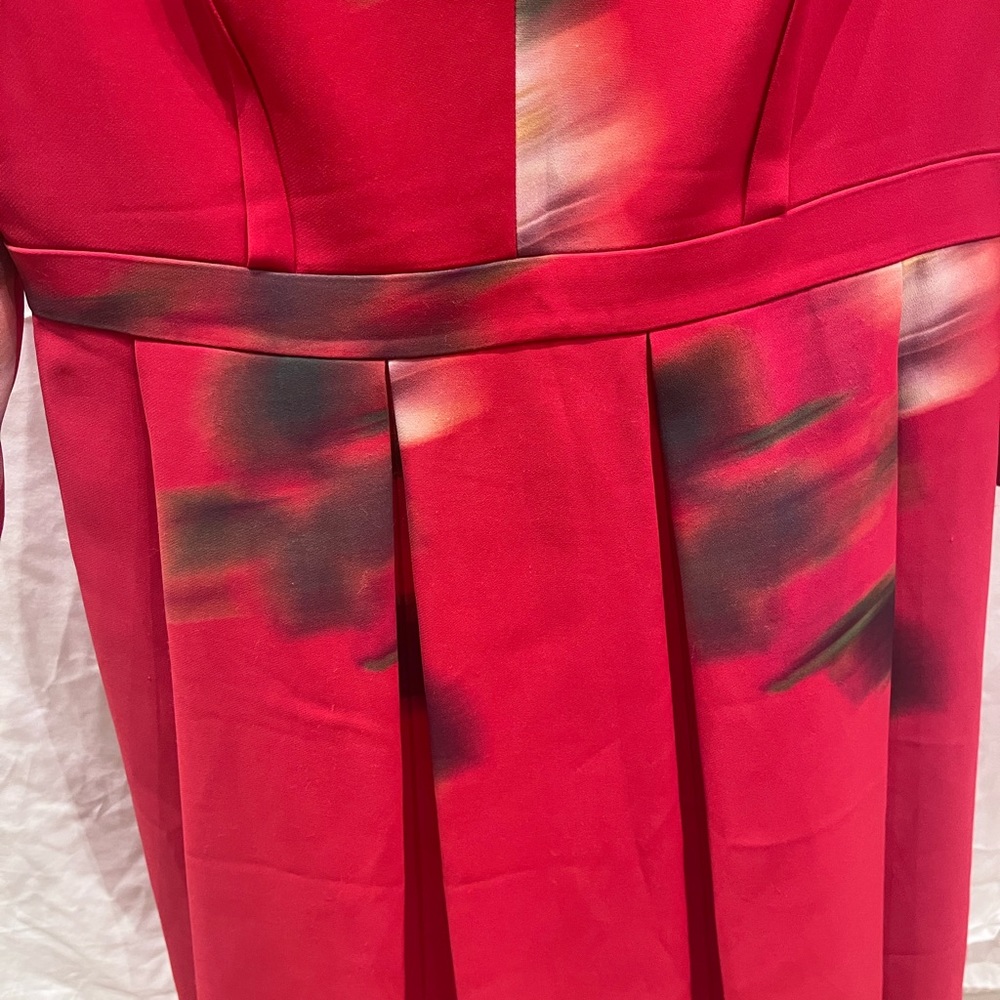 Red dress - Picture 4 of 5
